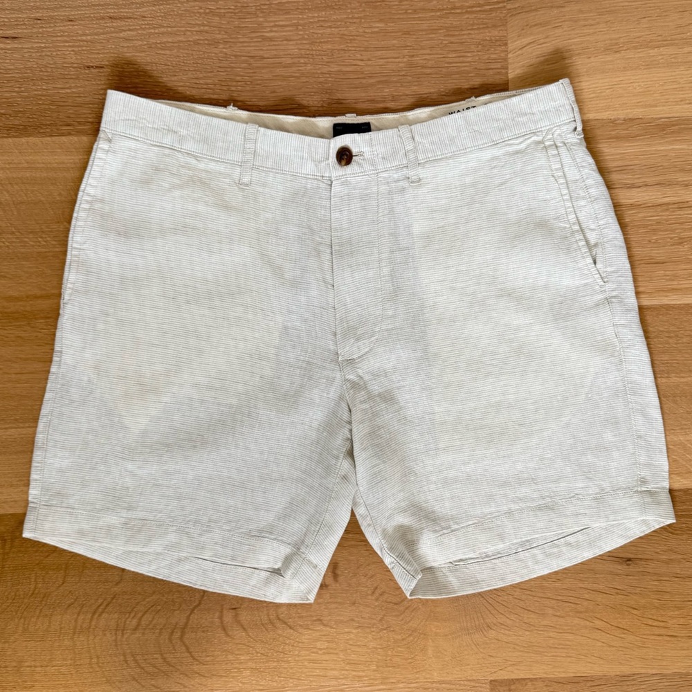 J. Crew Men's Cream Shorts Size 33